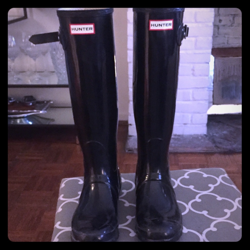 Tall, black glossy hunter boots - female size 8