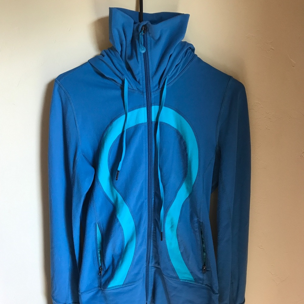 Lululemon Athletic Zip up Size 6