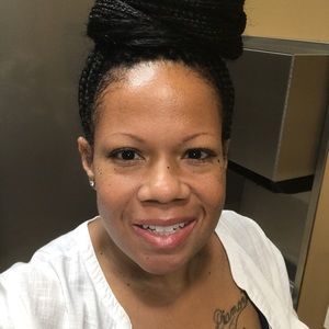 Meet your Posher, Shakia