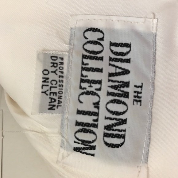 Wedding gown - Picture 3 of 8