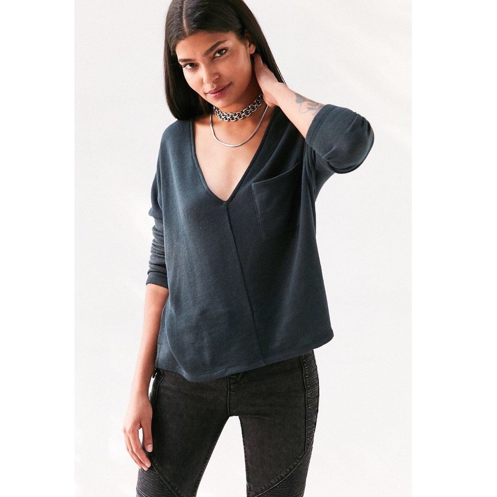BDG Blake V Neck Pullover Knit in Dark Green