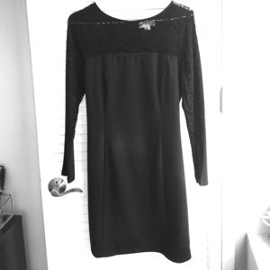 JESSICA SIMPSON LONG SLEEVE DRESS WITH LACE ARMS
