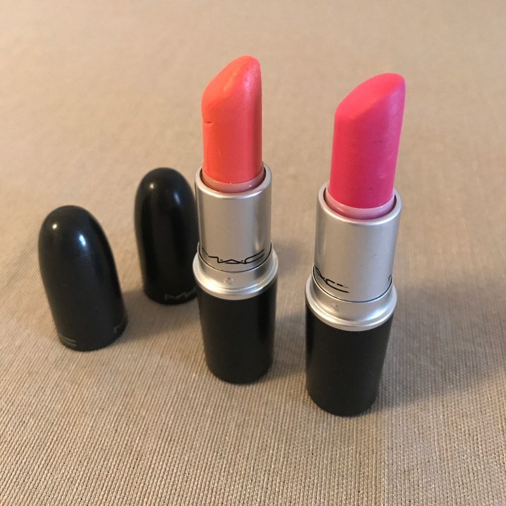 (2) MAC LIPSTICKS 💄