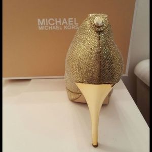Michael kors gold glitter heels