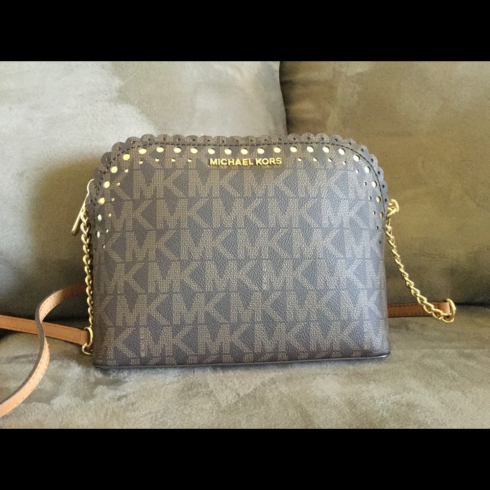 NWT Michael Kors Monogram Cindy Dome Crossbody PVC