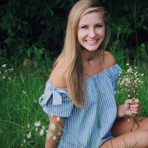 Meet your Posher, Naomi