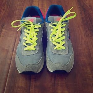 New Balance 515 sneakers