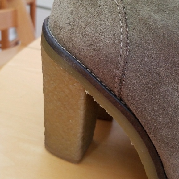 SOLD...Incredibly soft suede ZARA TRF boots - Picture 2 of 8