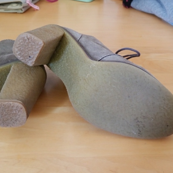 SOLD...Incredibly soft suede ZARA TRF boots - Picture 7 of 8