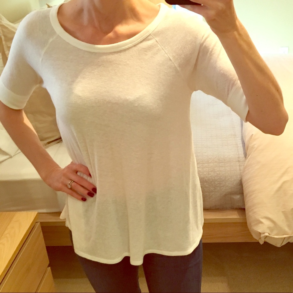 White Ann Taylor Loft Soft T-Shirt Size XS!