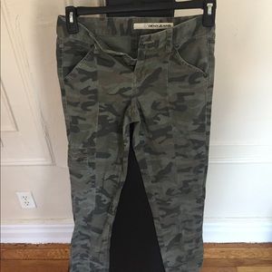 DKNY skinny camo pants