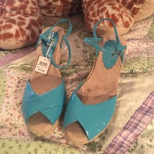Teal sandals Size 8
