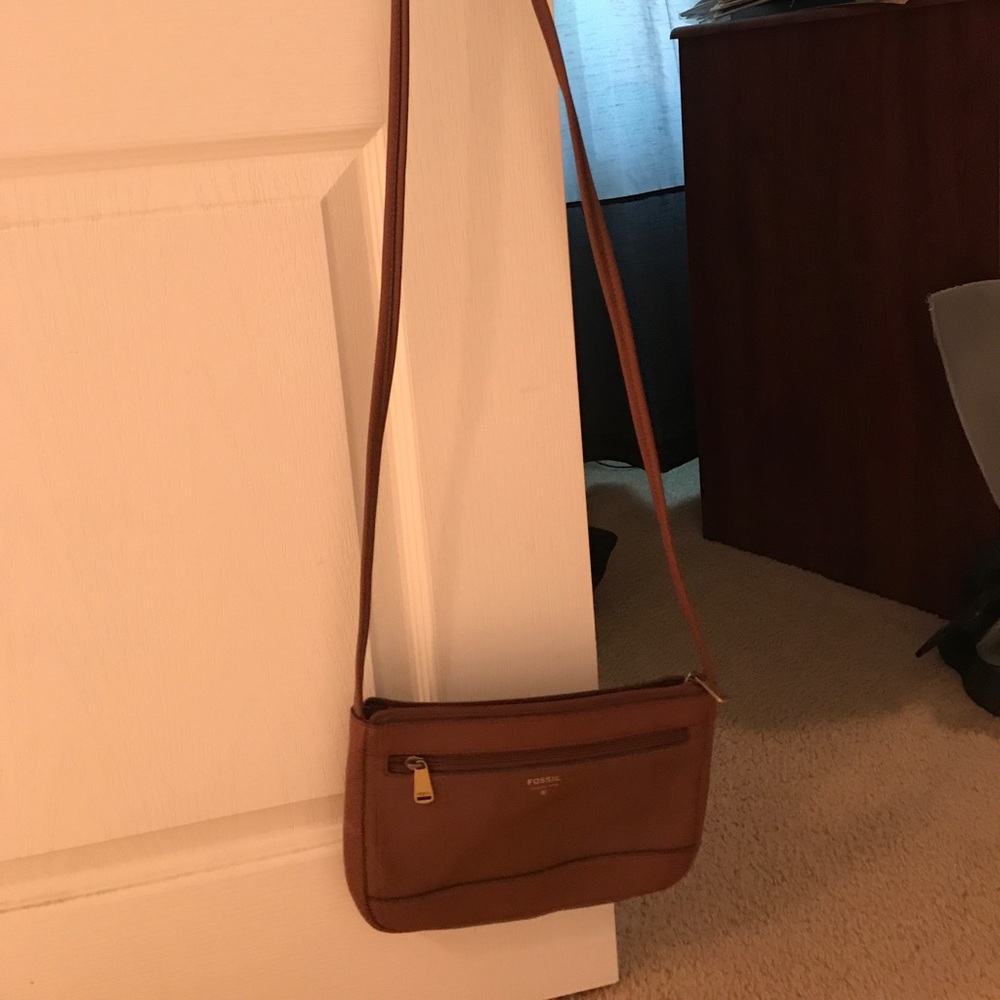 Fossil crossbody leather bag.