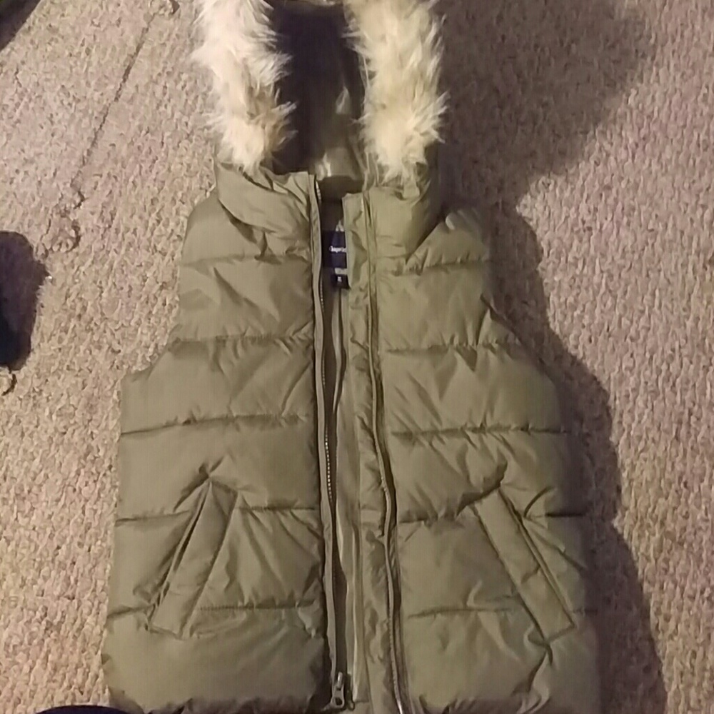 GAP girl bubble vest