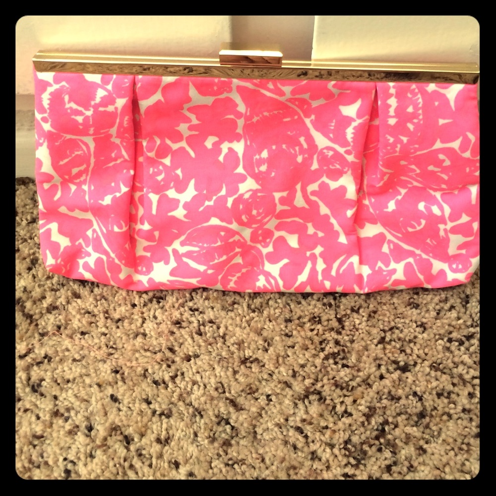 Lilly Pulitzer clutch