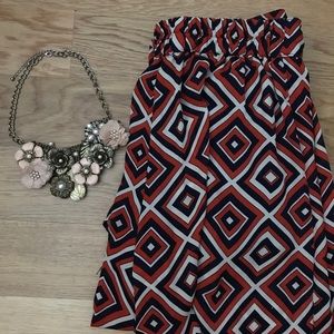 Wide leg pants and necklace! 😍