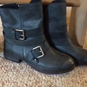 Leather moto boots