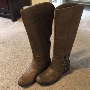 NIB MADDEN GIRL BOOTS