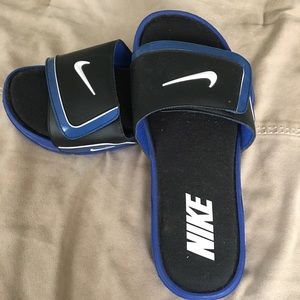 Nike sandals like new