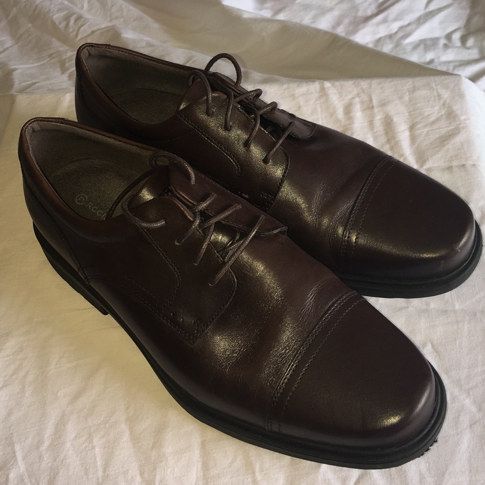 Brown men's Rockport cap toe shoes