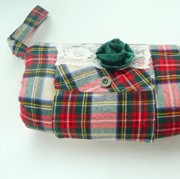 Handwarmer Bridal Scotland Tartan Red Kilt Wool Plaid Fabric Wristlet Outlander - Picture 3 of 5