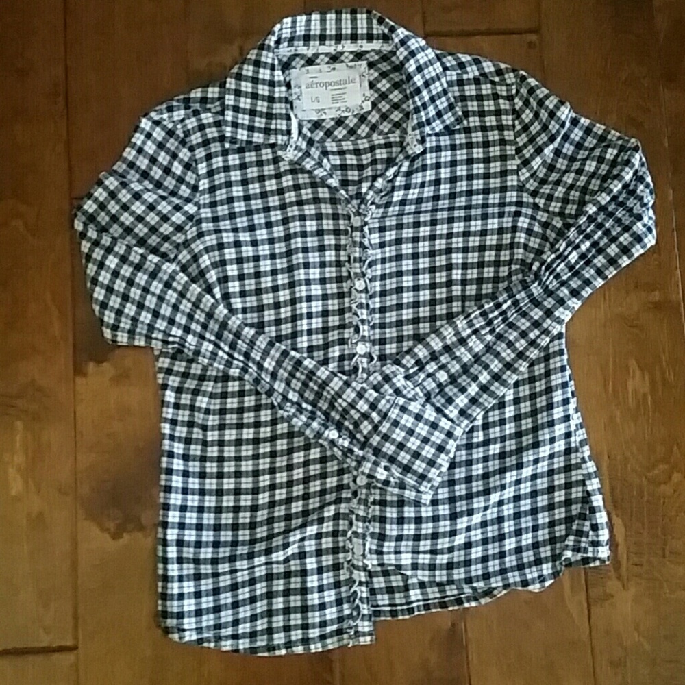 Black and white small plaid short