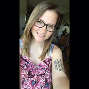 Meet your Posher, Danielle