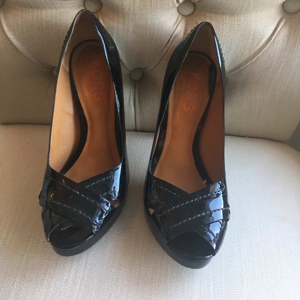 Michael Kors Patent Leather Black Pumps