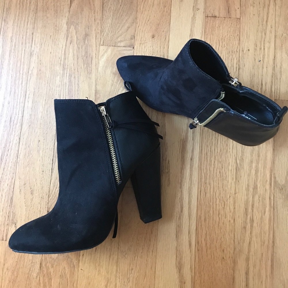 Leather and suede bootie