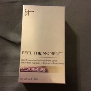IT Cosmetics Feel the Moment Primer Serum