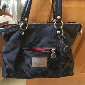 Coach Poppy Bag! Medium size