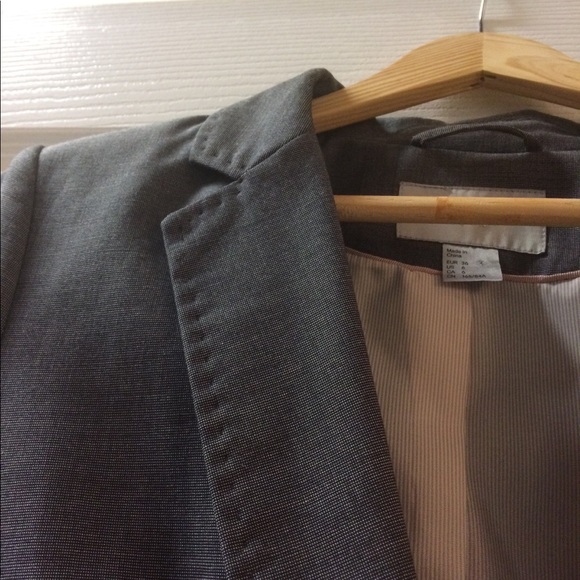 Blazer - Picture 3 of 4