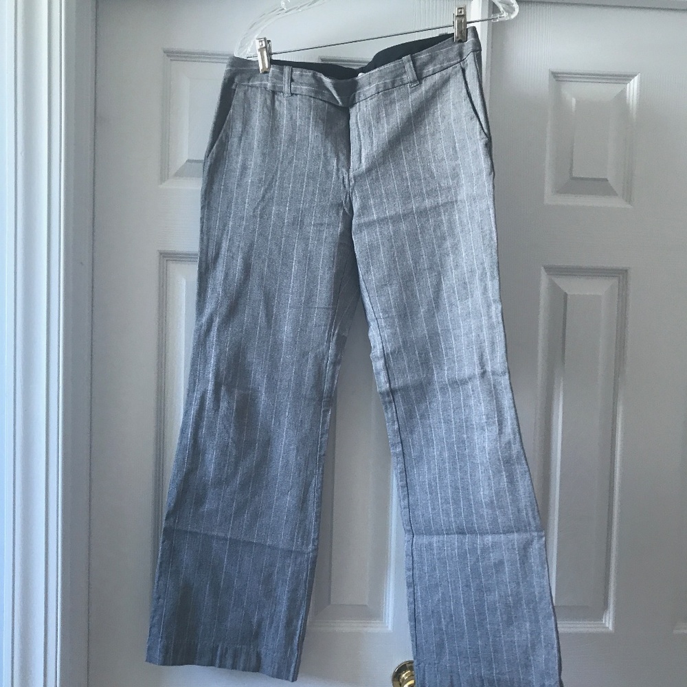 LIGHT GREY PANTS WITH PINK STRIPE