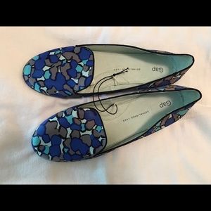 Gap Flats - size 10