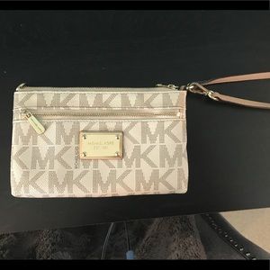 Michael Kors Jet Set Large Wristlet, Vanilla Logo