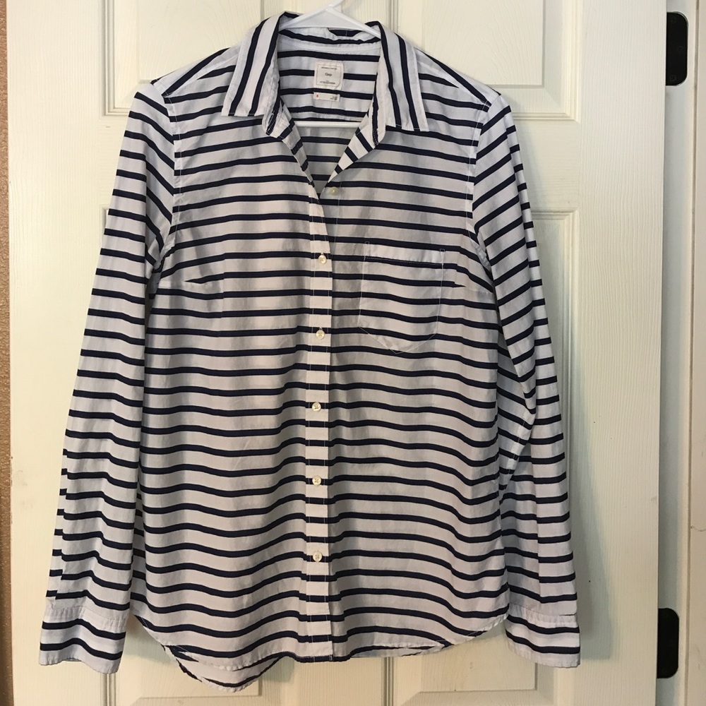 Gap Fitted Boyfriend shirt