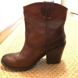 Lucky Brand leather boots. NEVER WORN size 8.5
