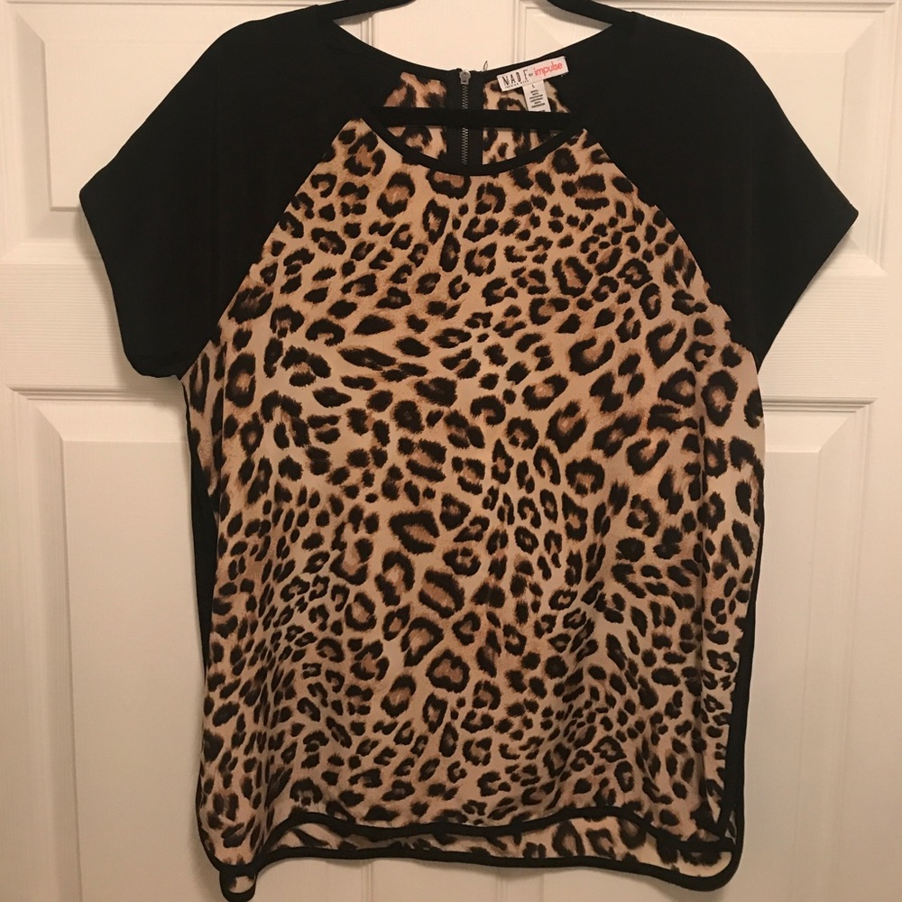 Leopard print top
