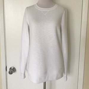 IZOD WHITE SWEATER.