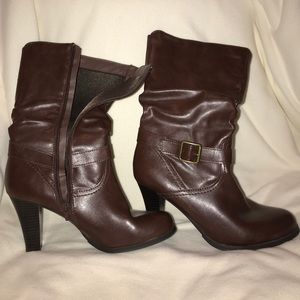 ARIZONA BOOTS SIZE 9