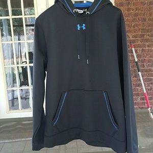 Under Armour sweatshirt