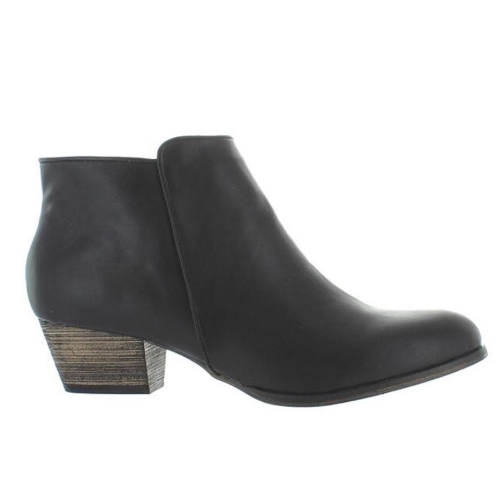 Chelsea • Crew Black Bootie
