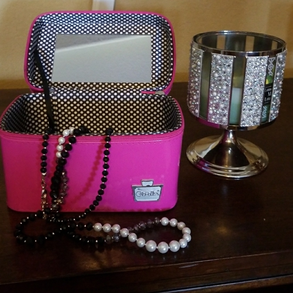 Cosmetic box