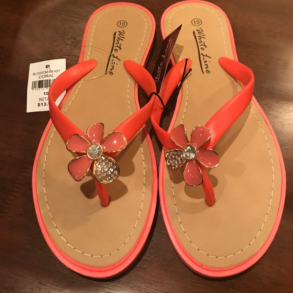 Flower flip flops