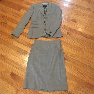Banana Republic grey/brown pencil skirt suit size4