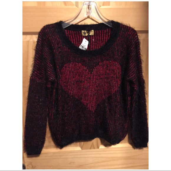 NWT LF STORES HEART SWEATER - Picture 2 of 4