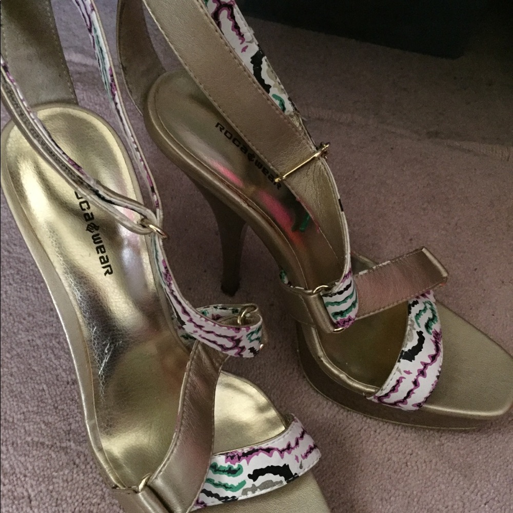 Heels - Picture 2 of 2