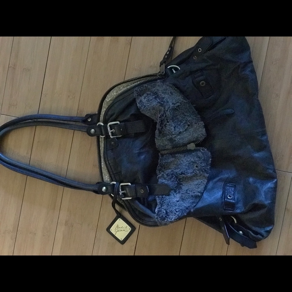 Badgley Mischka womens black layla faux fur bag