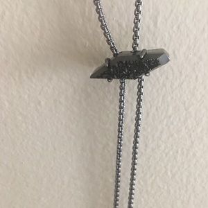 Kendra Scott necklace