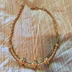 Banana Republic loose choker Gold Knots